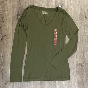 Hunter green long sleeve shirt